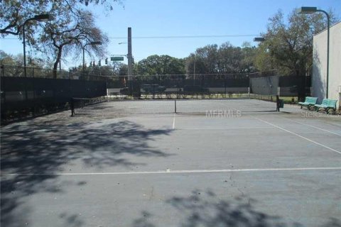 Condo in Tampa, Florida, 2 bedrooms  № 1519458 - photo 22