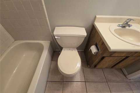 Condo in Tampa, Florida, 2 bedrooms  № 1519458 - photo 12