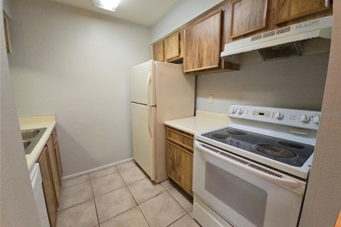 Condo in Tampa, Florida, 2 bedrooms  № 1519458 - photo 8