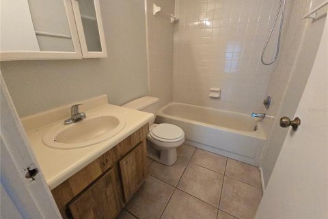 Condo in Tampa, Florida, 2 bedrooms  № 1519458 - photo 15