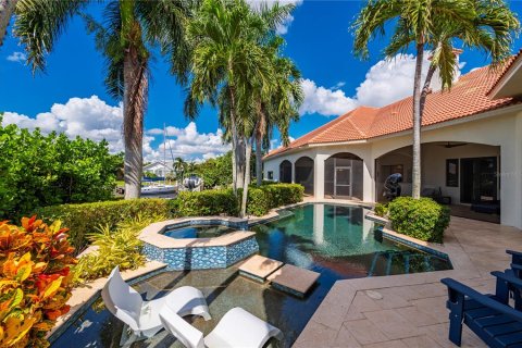 Casa en venta en Punta Gorda, Florida, 5 dormitorios, 493.31 m2 № 2424217 - foto 8
