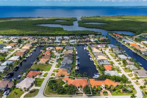 Casa en venta en Punta Gorda, Florida, 5 dormitorios, 493.31 m2 № 2424217 - foto 5