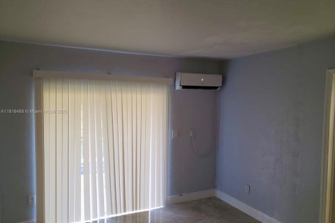 Снять в аренду кондоминиум в Норт-Майами, Флорида 1 спальня, 53.14м2, № 1970880 - фото 13