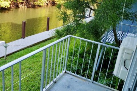 Снять в аренду кондоминиум в Норт-Майами, Флорида 1 спальня, 53.14м2, № 1970880 - фото 14