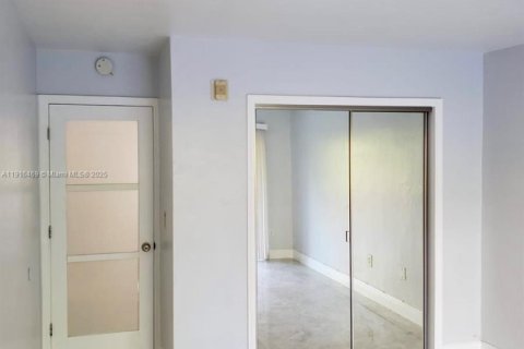 Снять в аренду кондоминиум в Норт-Майами, Флорида 1 спальня, 53.14м2, № 1970880 - фото 12