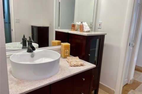 House in Plantation, Florida 2 bedrooms, 99.78 sq.m. № 2028319 - photo 13