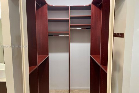 House in Plantation, Florida 2 bedrooms, 99.78 sq.m. № 2028319 - photo 16