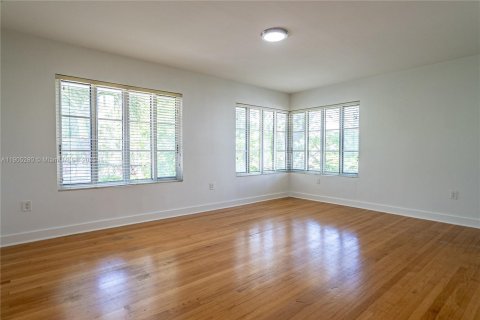 Appartement à louer à Miami Beach, Floride: 1 chambre, 67.35 m2 № 1955850 - photo 2