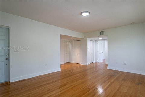 Appartement à louer à Miami Beach, Floride: 1 chambre, 67.35 m2 № 1955850 - photo 4
