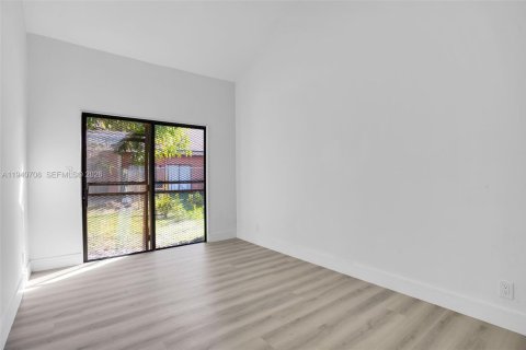 Купить таунхаус в Лодерхилл, Флорида 2 спальни, 78.87м2, № 1997986 - фото 17