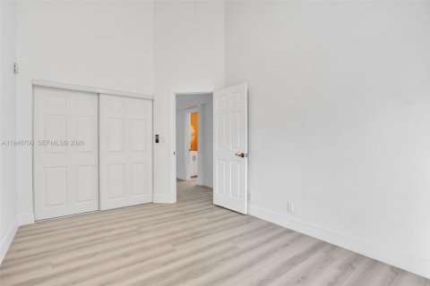 Купить таунхаус в Лодерхилл, Флорида 2 спальни, 78.87м2, № 1997986 - фото 18