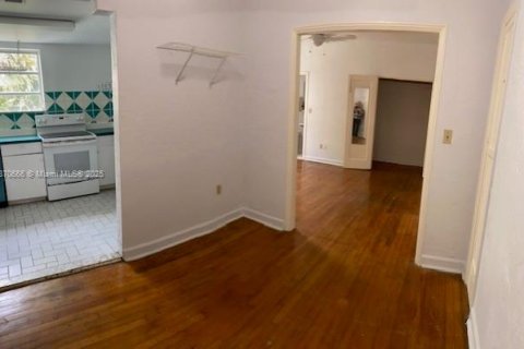 Condominio en venta en Miami Beach, Florida, 1 dormitorio, 41.81 m2 № 1922536 - foto 5