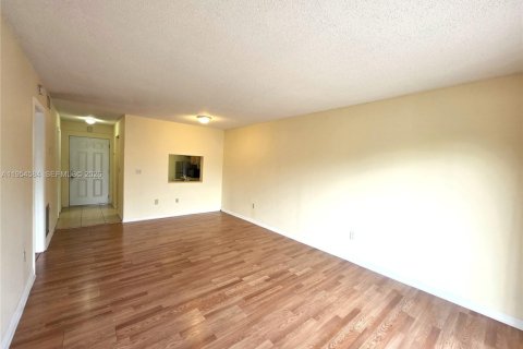 Copropriété à vendre à Lauderhill, Floride: 1 chambre, 68.28 m2 № 2075224 - photo 4