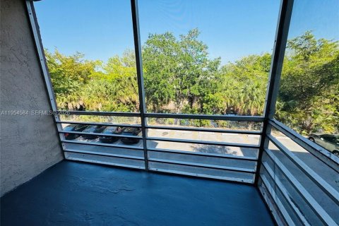 Copropriété à vendre à Lauderhill, Floride: 1 chambre, 68.28 m2 № 2075224 - photo 14