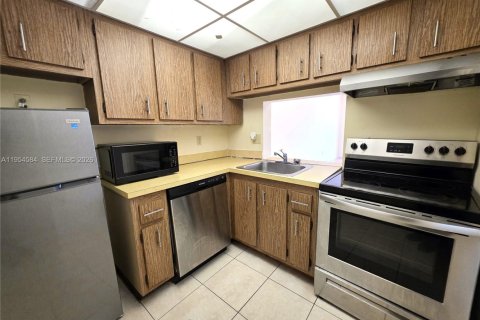 Copropriété à vendre à Lauderhill, Floride: 1 chambre, 68.28 m2 № 2075224 - photo 5