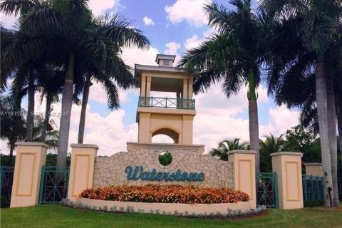 Villa ou maison à Homestead, Floride 3 chambres, 132.48 m2 № 2035871