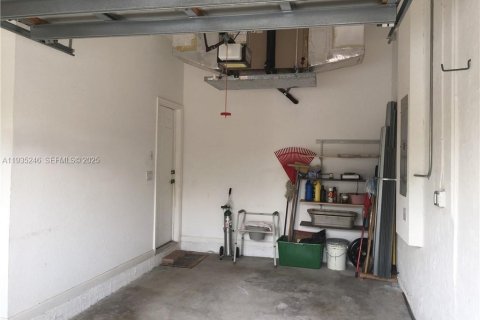 Villa ou maison à louer à Homestead, Floride: 3 chambres, 132.48 m2 № 2035871 - photo 7