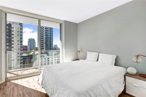 Condominio en alquiler en Miami, Florida, 2 dormitorios, 85.56 m2 № 2085590 - foto 8