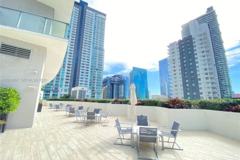 Condominio en alquiler en Miami, Florida, 2 dormitorios, 85.56 m2 № 2085590 - foto 21