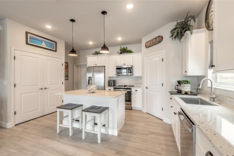 Villa ou maison à vendre à New Smyrna Beach, Floride: 4 chambres, 217.21 m2 № 2402929 - photo 6