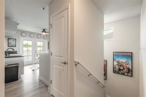 Villa ou maison à vendre à New Smyrna Beach, Floride: 4 chambres, 217.21 m2 № 2402929 - photo 28