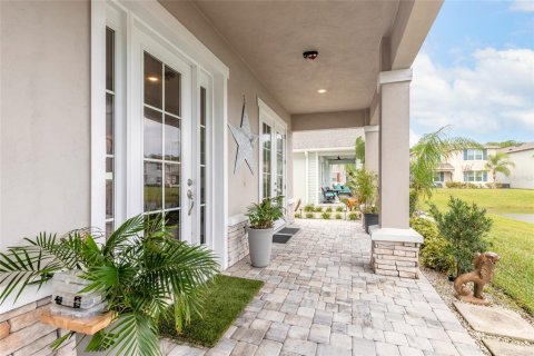 Villa ou maison à vendre à New Smyrna Beach, Floride: 4 chambres, 217.21 m2 № 2402929 - photo 3