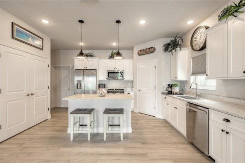 Villa ou maison à vendre à New Smyrna Beach, Floride: 4 chambres, 217.21 m2 № 2402929 - photo 7