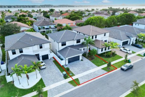 House in Miramar, Florida 4 bedrooms, 266.91 sq.m. № 1879002 - photo 24