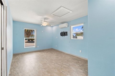 Villa ou maison à vendre à New Port Richey, Floride: 3 chambres, 158.03 m2 № 2395643 - photo 22