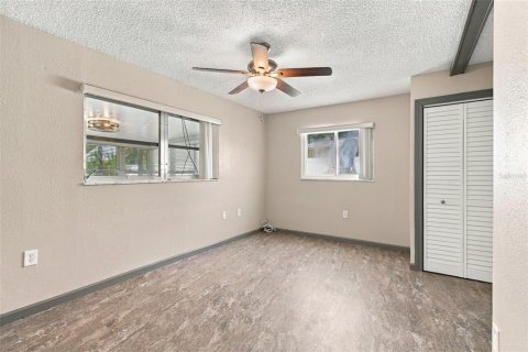 Villa ou maison à vendre à New Port Richey, Floride: 3 chambres, 158.03 m2 № 2395643 - photo 16