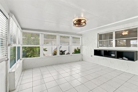 Villa ou maison à vendre à New Port Richey, Floride: 3 chambres, 158.03 m2 № 2395643 - photo 25