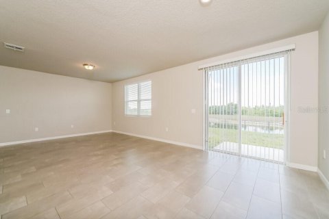 Casa en alquiler en Auburndale, Florida, 4 dormitorios, 167.41 m2 № 2100082 - foto 6