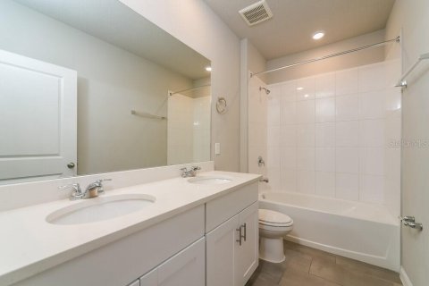 Casa en alquiler en Auburndale, Florida, 4 dormitorios, 167.41 m2 № 2100082 - foto 15