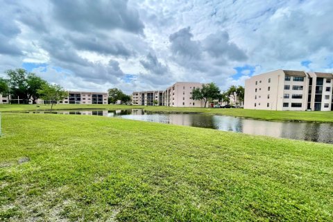 Condominio en venta en Sunrise, Florida, 2 dormitorios, 73.39 m2 № 2240574 - foto 21