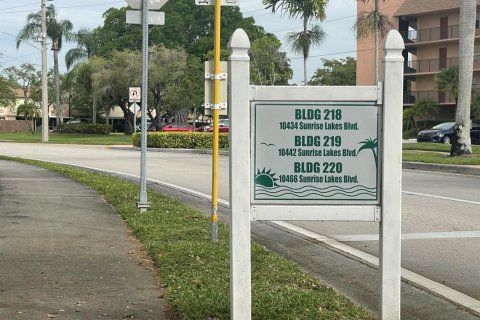 Condominio en venta en Sunrise, Florida, 2 dormitorios, 73.39 m2 № 2240574 - foto 3