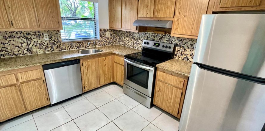 Condominio en Sunrise, Florida, 2 dormitorios  № 2240574