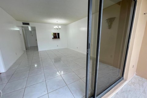 Condominio en venta en Sunrise, Florida, 2 dormitorios, 73.39 m2 № 2240574 - foto 16