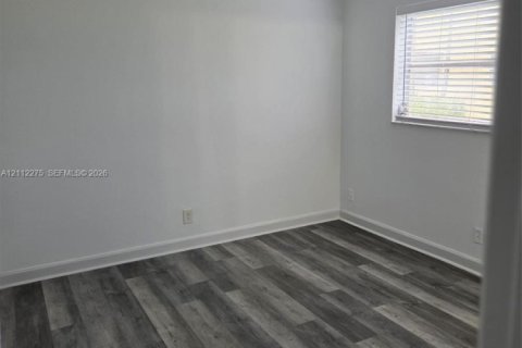 Copropriété à louer à Oakland Park, Floride: 1 chambre, 39.67 m2 № 2432255 - photo 10