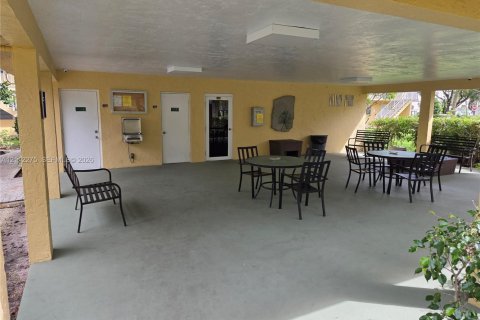 Copropriété à louer à Oakland Park, Floride: 1 chambre, 39.67 m2 № 2432255 - photo 14