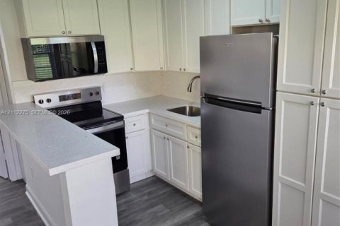 Copropriété à louer à Oakland Park, Floride: 1 chambre, 39.67 m2 № 2432255 - photo 4