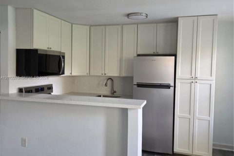 Copropriété à louer à Oakland Park, Floride: 1 chambre, 39.67 m2 № 2432255 - photo 3