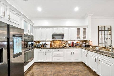 Villa ou maison à vendre à Boynton Beach, Floride: 5 chambres, 288.55 m2 № 2054378 - photo 4