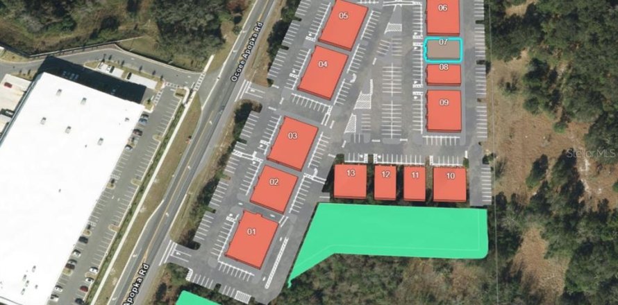 Commercial property in Apopka, Florida № 1747145