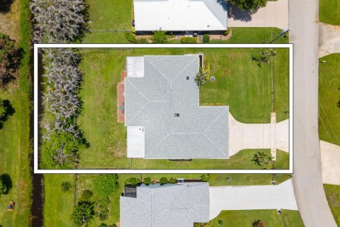 Villa ou maison à vendre à Port St. Lucie, Floride: 3 chambres, 199.65 m2 № 2188526 - photo 13