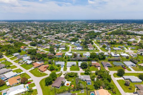 Villa ou maison à vendre à Port St. Lucie, Floride: 3 chambres, 199.65 m2 № 2188526 - photo 6