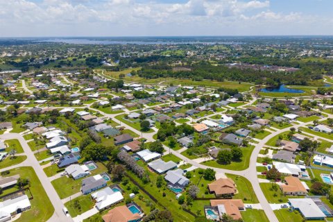 Villa ou maison à vendre à Port St. Lucie, Floride: 3 chambres, 199.65 m2 № 2188526 - photo 12