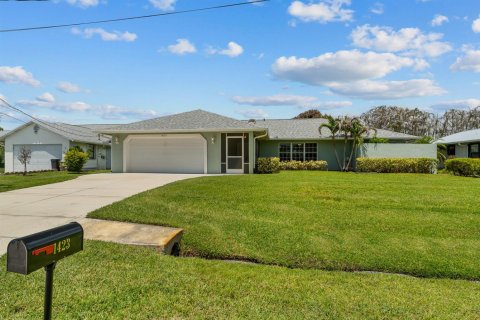 Villa ou maison à vendre à Port St. Lucie, Floride: 3 chambres, 199.65 m2 № 2188526 - photo 2
