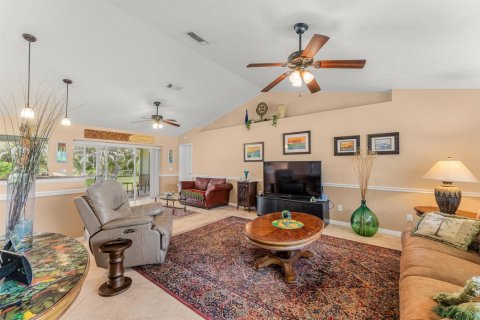 Villa ou maison à vendre à Port St. Lucie, Floride: 3 chambres, 199.65 m2 № 2188526 - photo 20