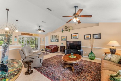 Villa ou maison à vendre à Port St. Lucie, Floride: 3 chambres, 199.65 m2 № 2188526 - photo 19