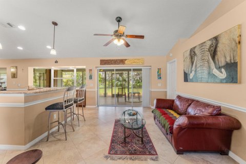 Villa ou maison à vendre à Port St. Lucie, Floride: 3 chambres, 199.65 m2 № 2188526 - photo 22